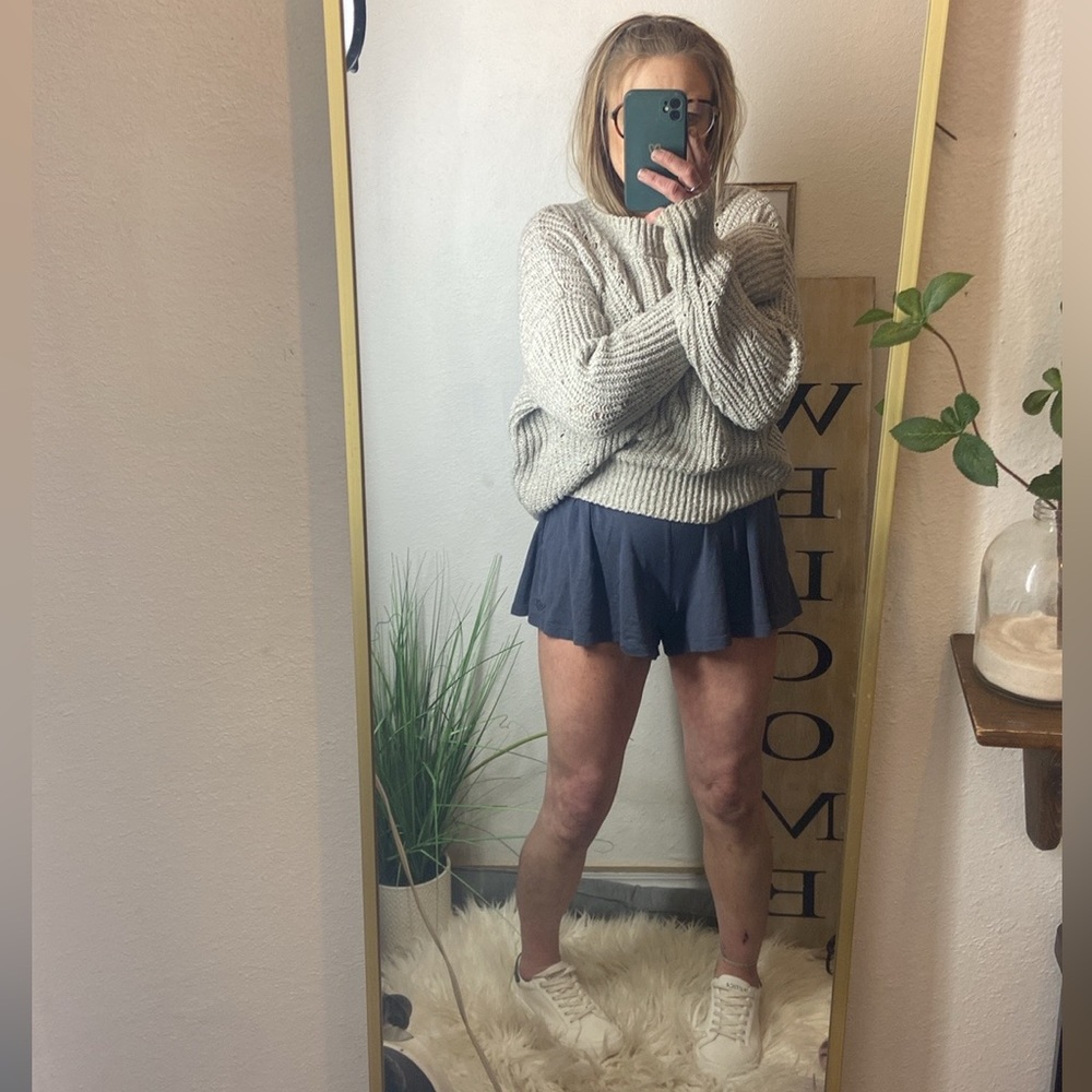 Pink Rose L Thick But Breezy Cable Knit Long-sleeve Sweater  in Heathered Gray